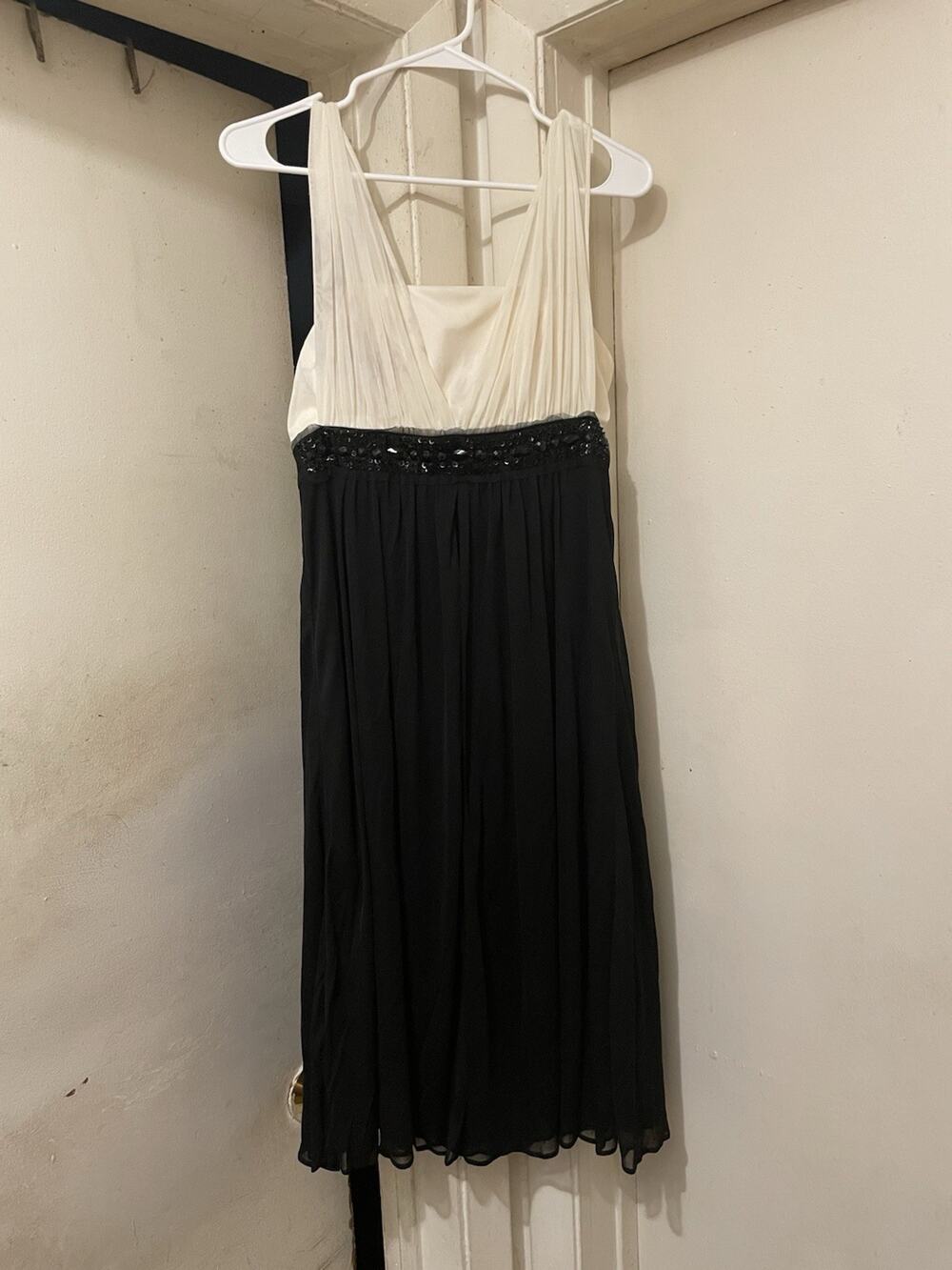 Jessica Howard Black & Ivory Chiffon Cocktail Dress | Size 4
